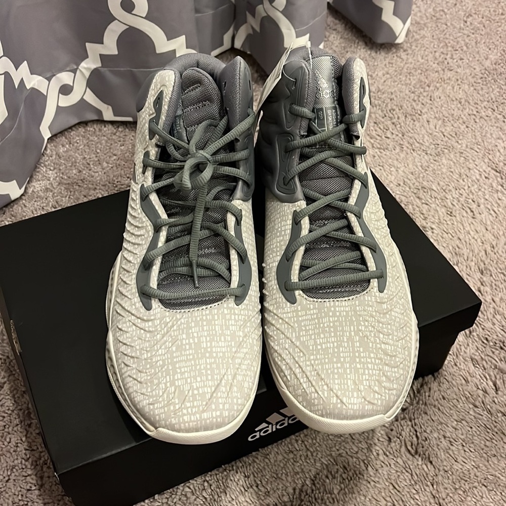 Adidas Mad Bounce 2018 Basketball Shoes Sneakers new grey Mens Size 14 - Picture 6 of 13